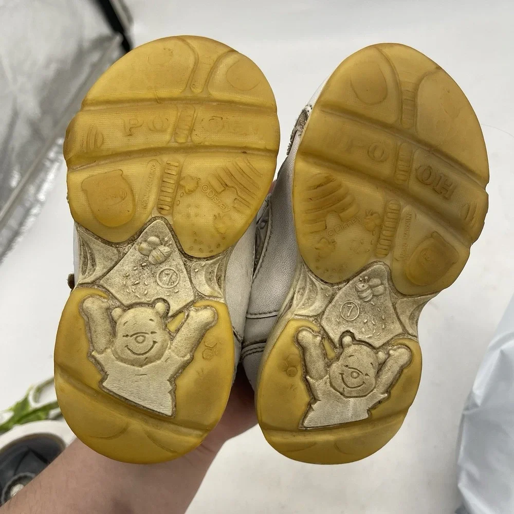 Winnie the Pooh 90s Baby Shoes Kids 4 Butterfly Pink Purple Buster Brown &co